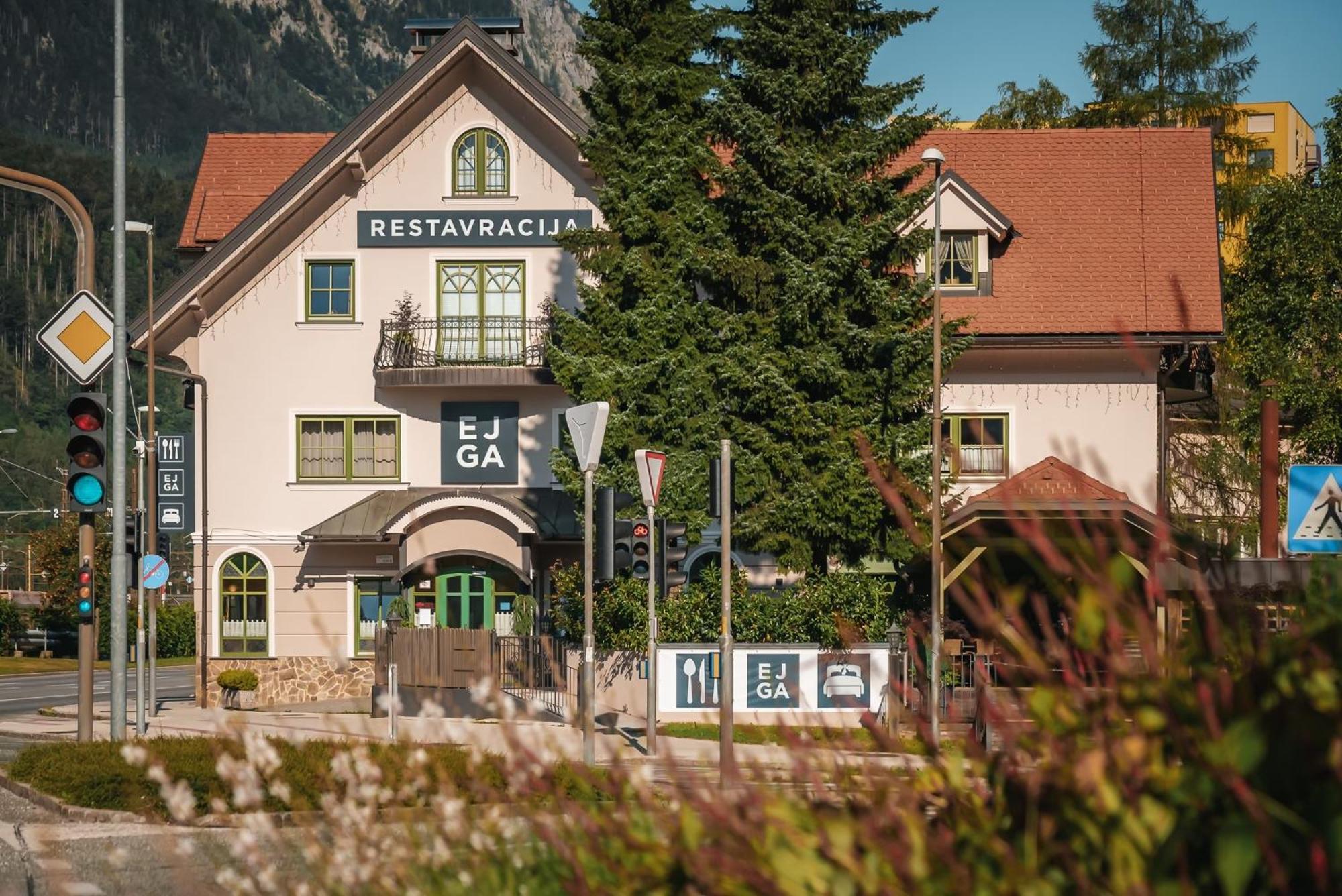 Guest House Ejga Jesenice Luaran gambar