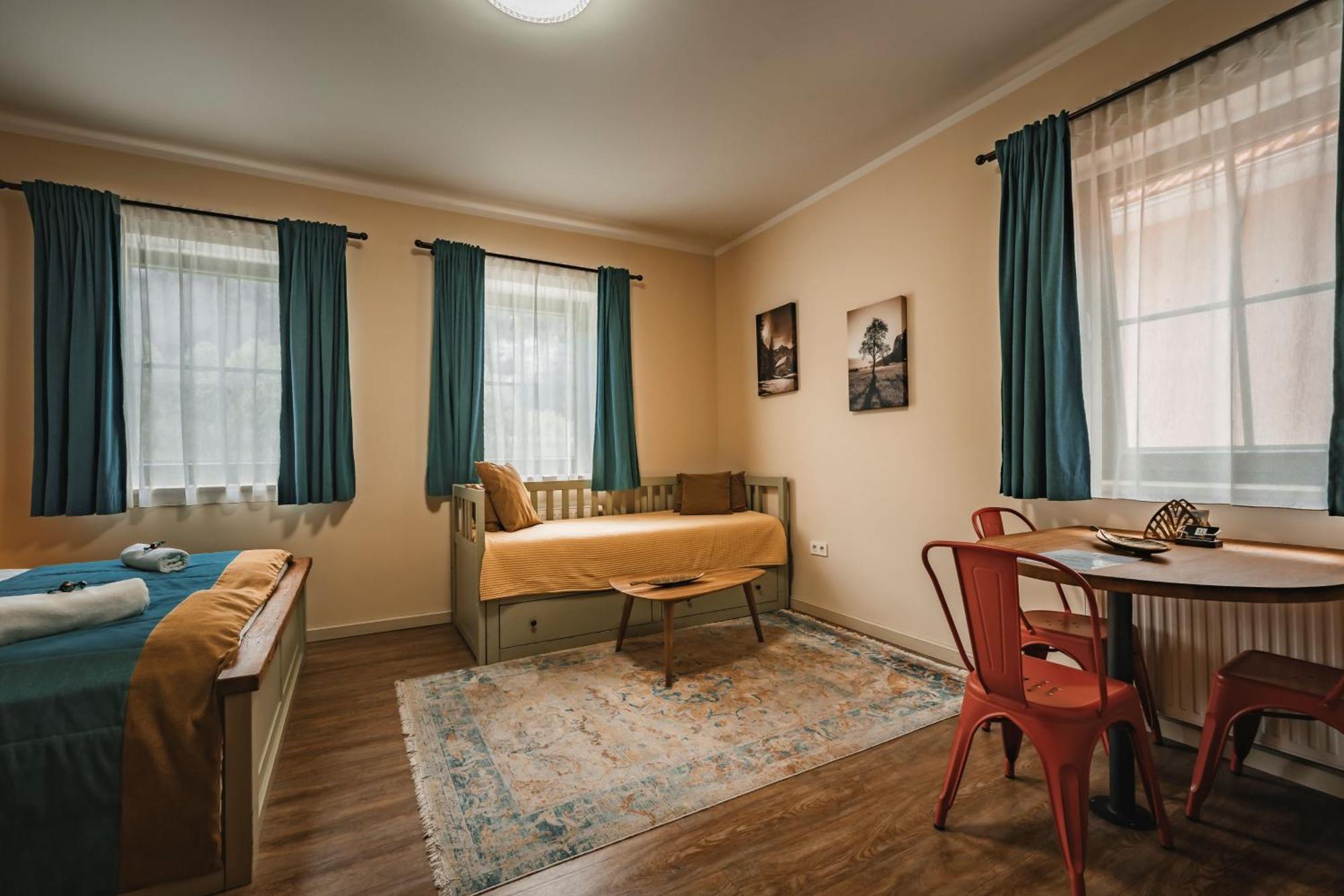Guest House Ejga Jesenice Luaran gambar