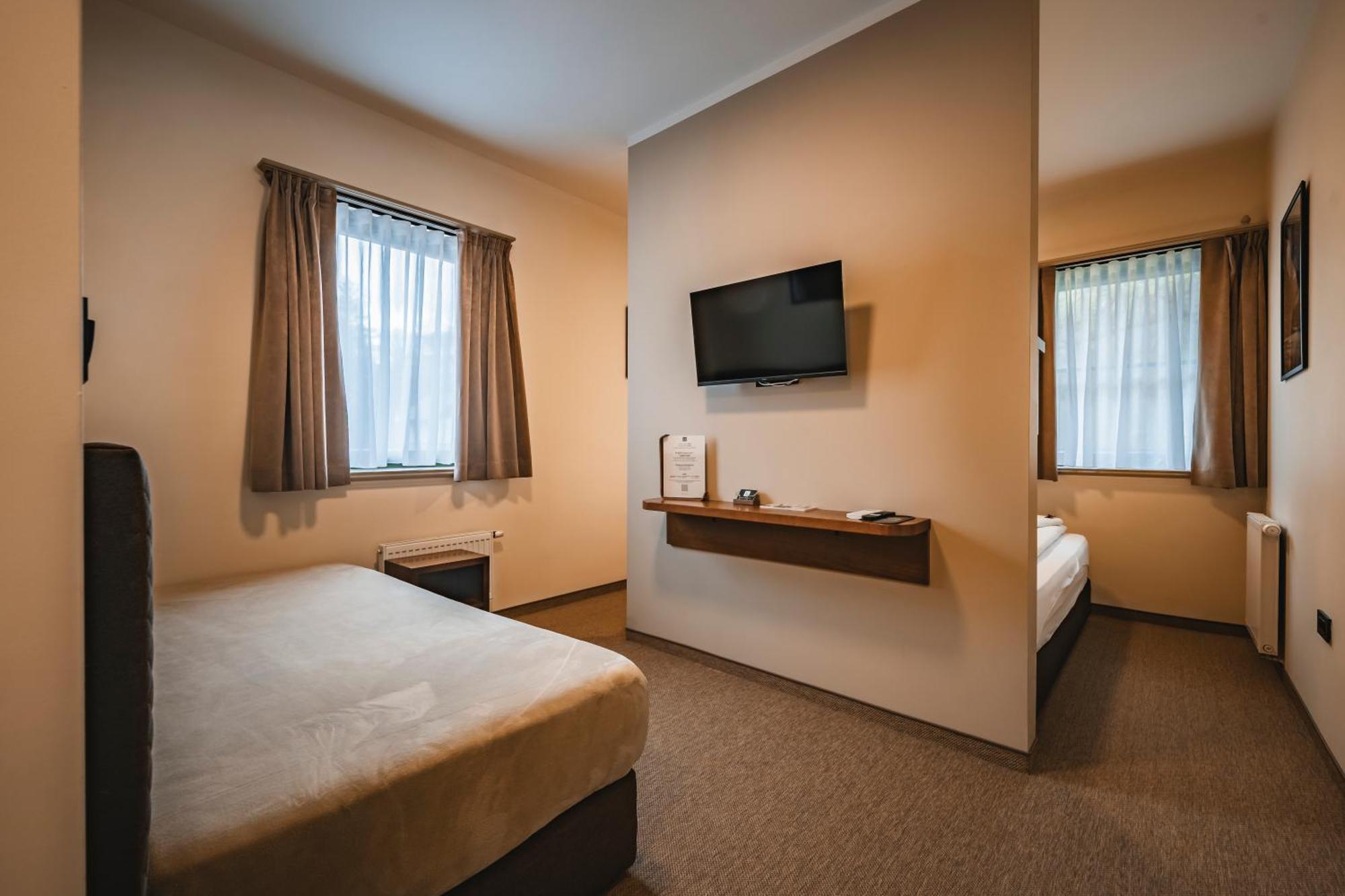 Guest House Ejga Jesenice Luaran gambar